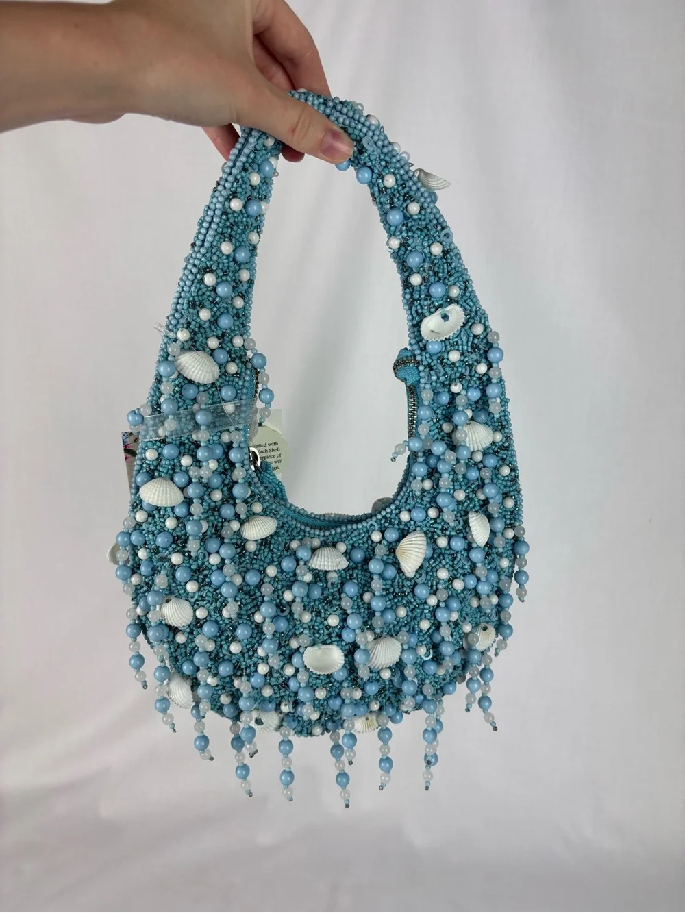NWT Viral Handcrafted in India Beaded Shell Shoulder Bag in Light Blue and White - Picture 1 of 4